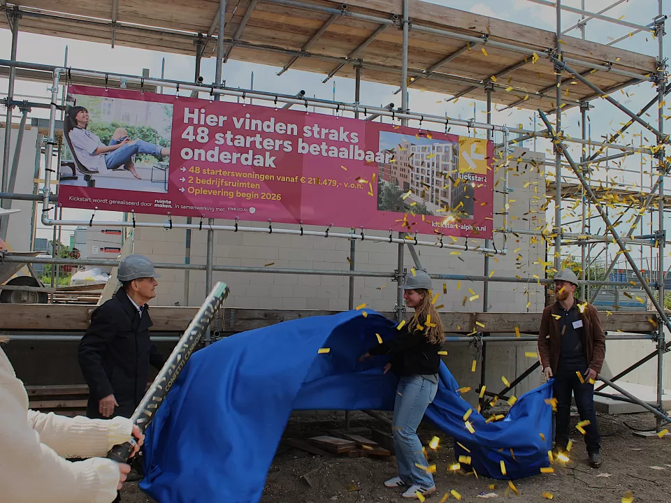 929 - start bouw feest