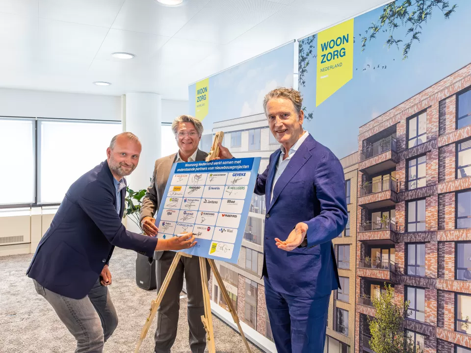 Tekenen Woonzorg Nederland-Vink Bouw