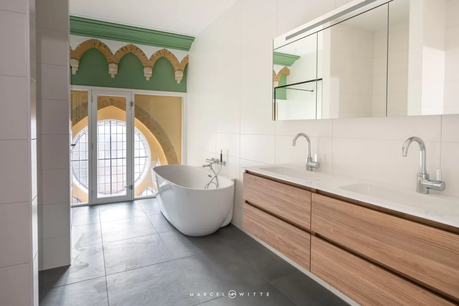 877 - oplevering