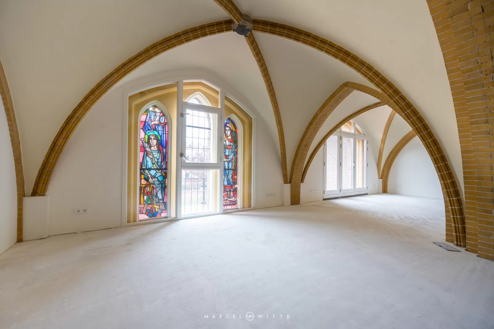 877 - oplevering