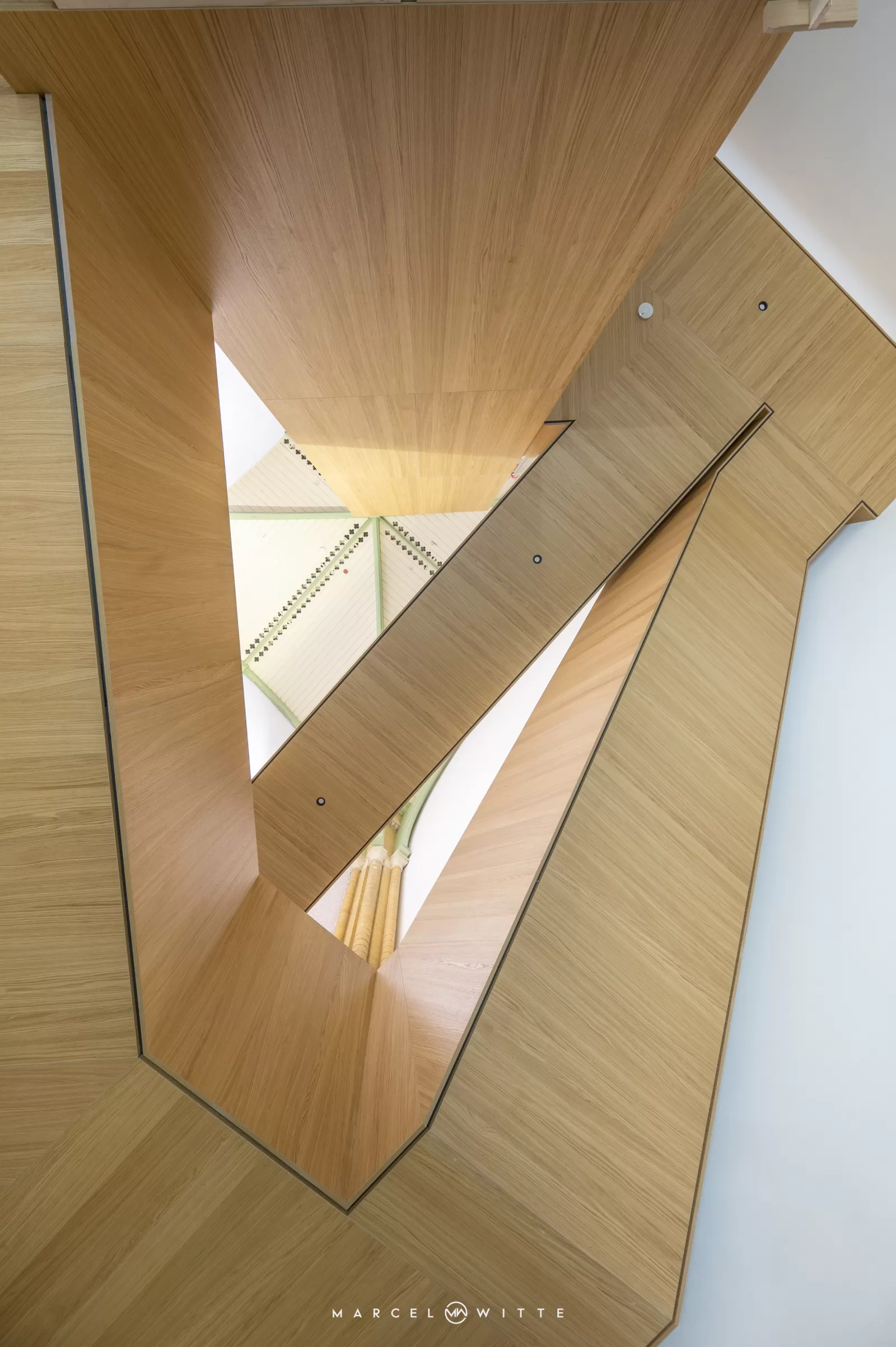 877 - oplevering