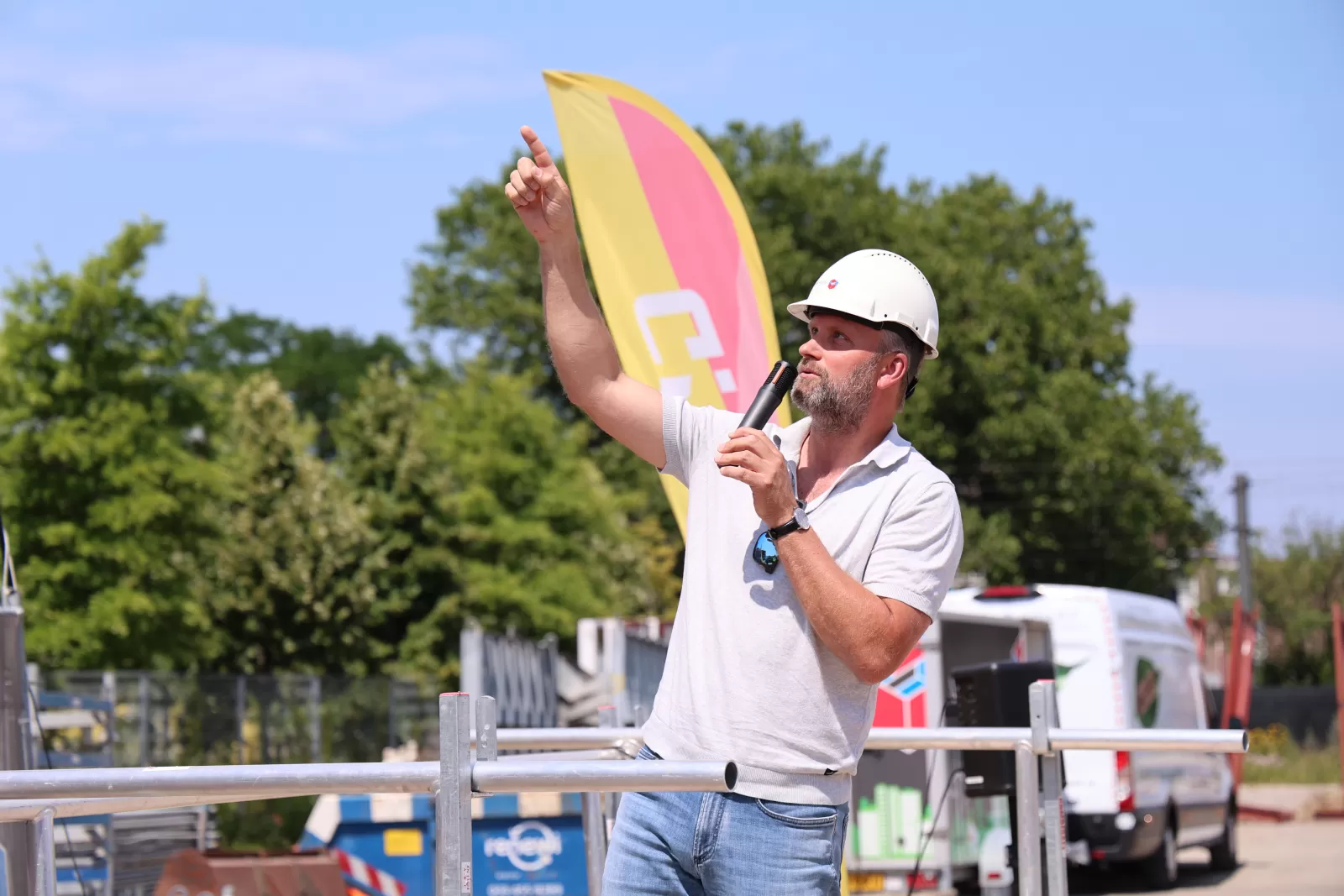 𝗛𝗼𝗼𝗴𝘀𝘁𝗲 𝗽𝘂𝗻𝘁 𝗗𝗲 𝗩𝗲𝗿𝗯𝗶𝗻𝗱𝗲𝗿 𝗲𝗻 𝗖𝗼𝗺𝗺𝗼𝗻 𝗚𝗿𝗼𝘂𝗻𝗱 - Bernlef 
